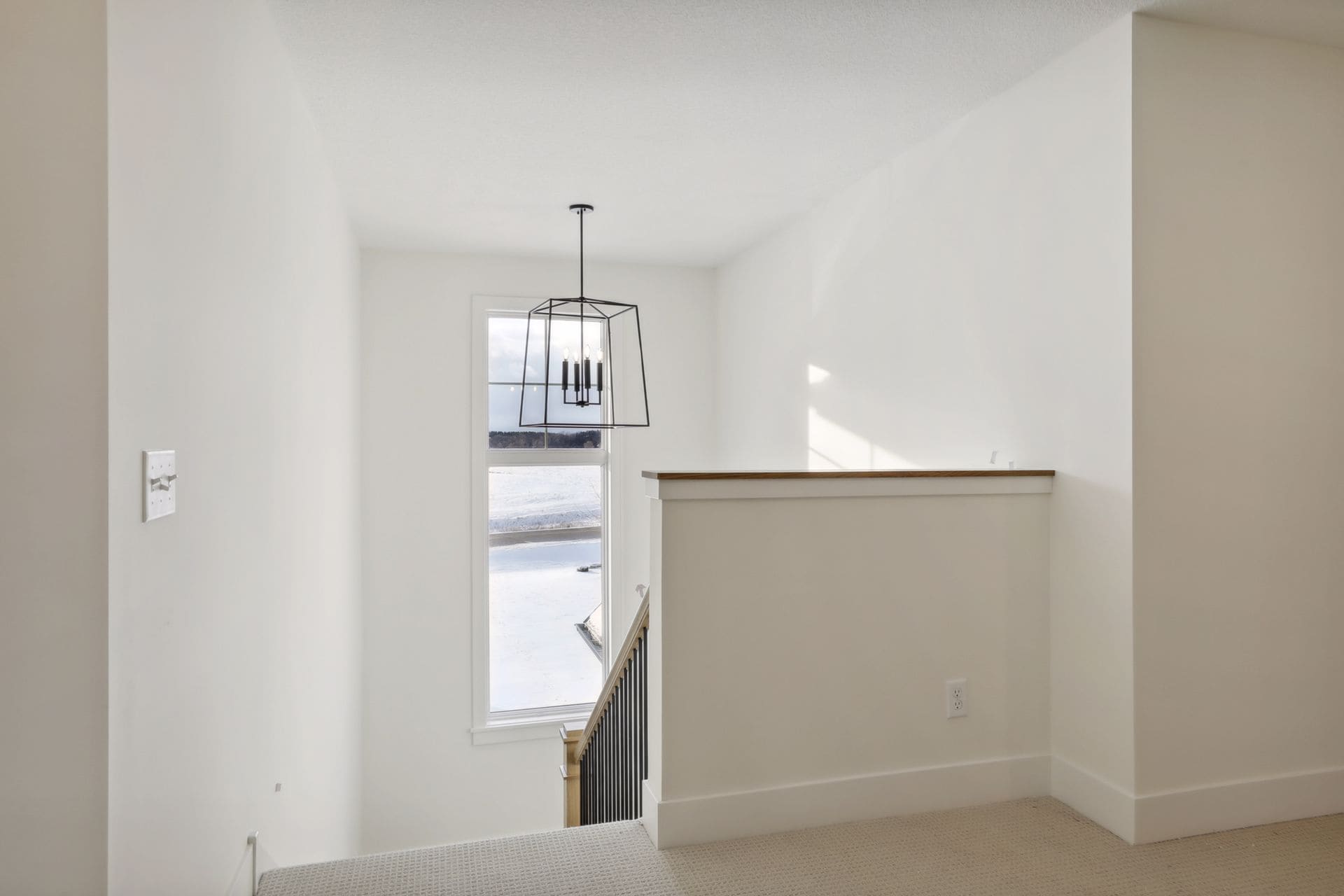 Custom Home Staircase & Tall Ceilings